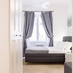 Chiaia Boutique Flat On Pedestrian Area By Napoliapartments * Nápoles