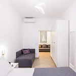 Chiaia Boutique Flat On Pedestrian Area By Napoliapartments