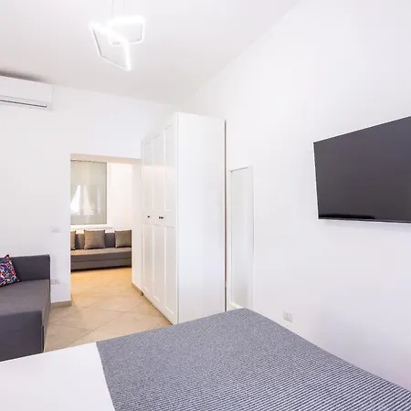 Chiaia Boutique Flat On Pedestrian Area By Napoliapartments Apartamento Nápoles