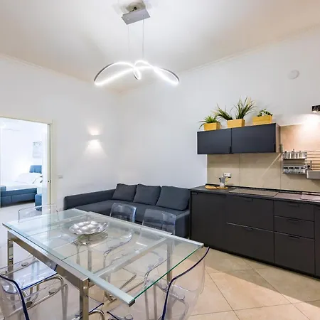Chiaia Boutique Flat On Pedestrian Area By Napoliapartments Appartement Naples