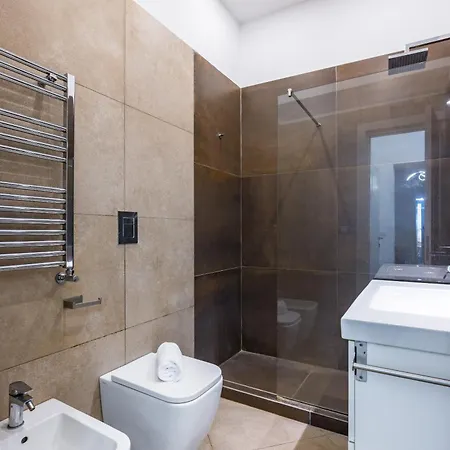 Chiaia Boutique Flat On Pedestrian Area By Napoliapartments Naples
